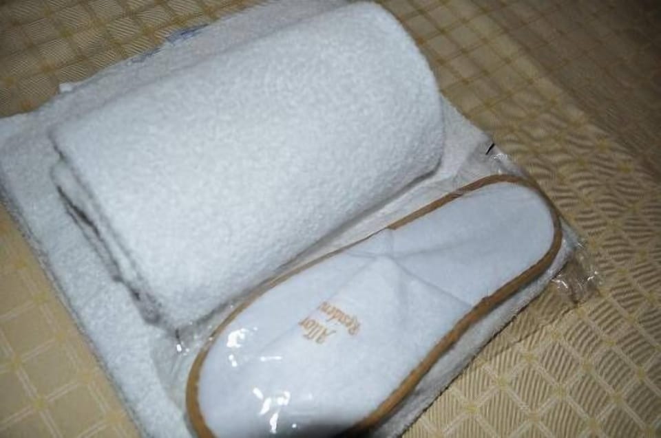 Single Room, Private Bathroom (Topazio) | Bathroom | Free toiletries, hair dryer, bidet, towels