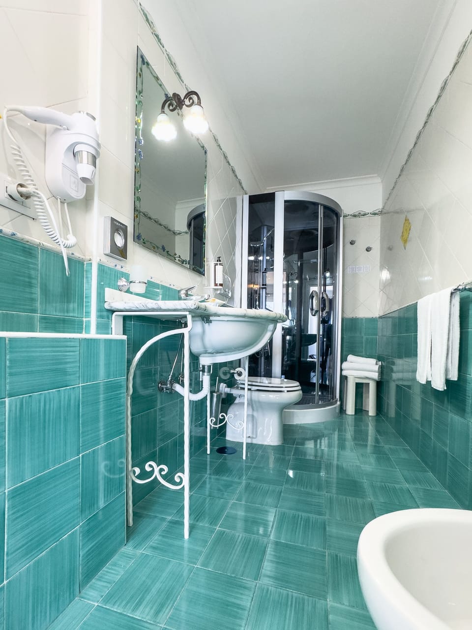 Standard Double or Twin Room, Sea View | Bathroom | Shower, free toiletries, hair dryer, slippers