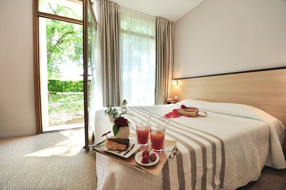 Room service - dining