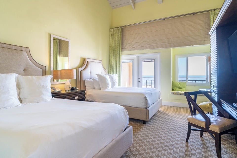 Room, 1 King Bed or 2 Queen Beds, Oceanfront (Superior) | Premium bedding, minibar, in-room safe, desk