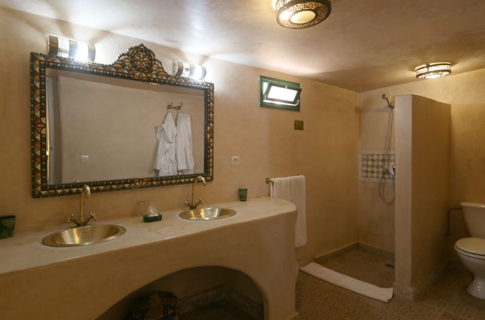 Suite (Private Terrace) | Bathroom | Combined shower/tub, hair dryer, towels, soap