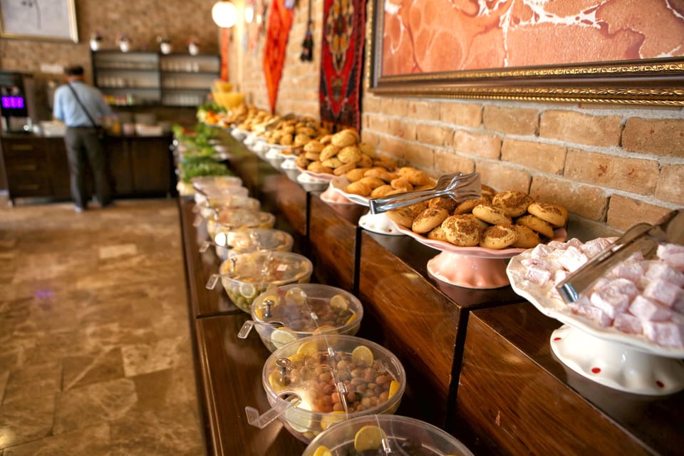 Free buffet breakfast