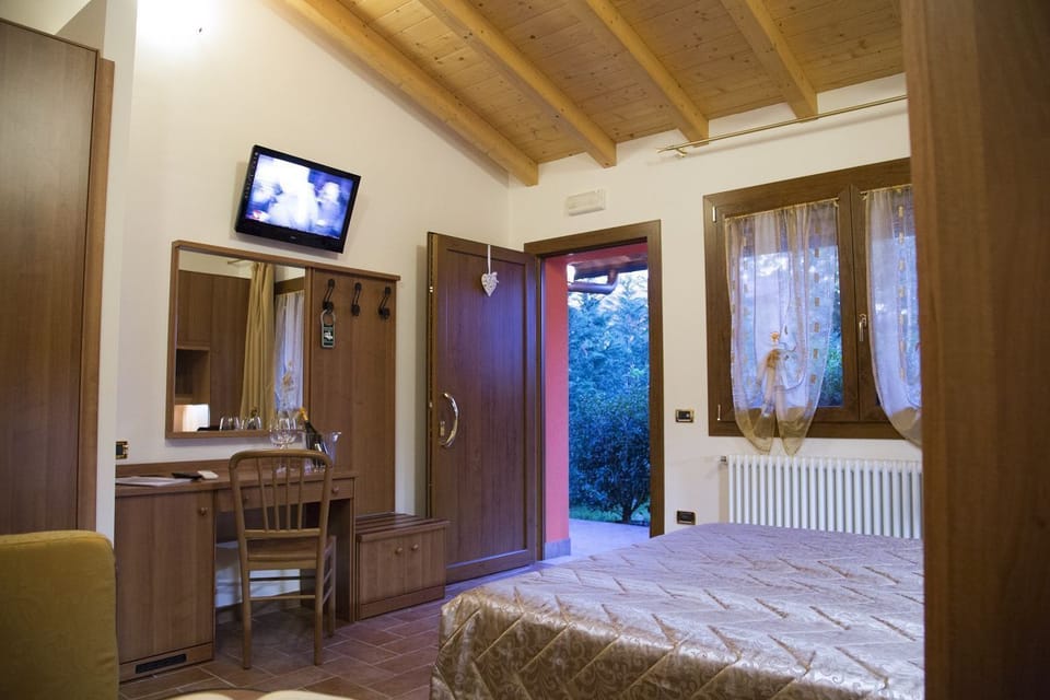 Double or Twin Room | Minibar, desk, soundproofing, iron/ironing board