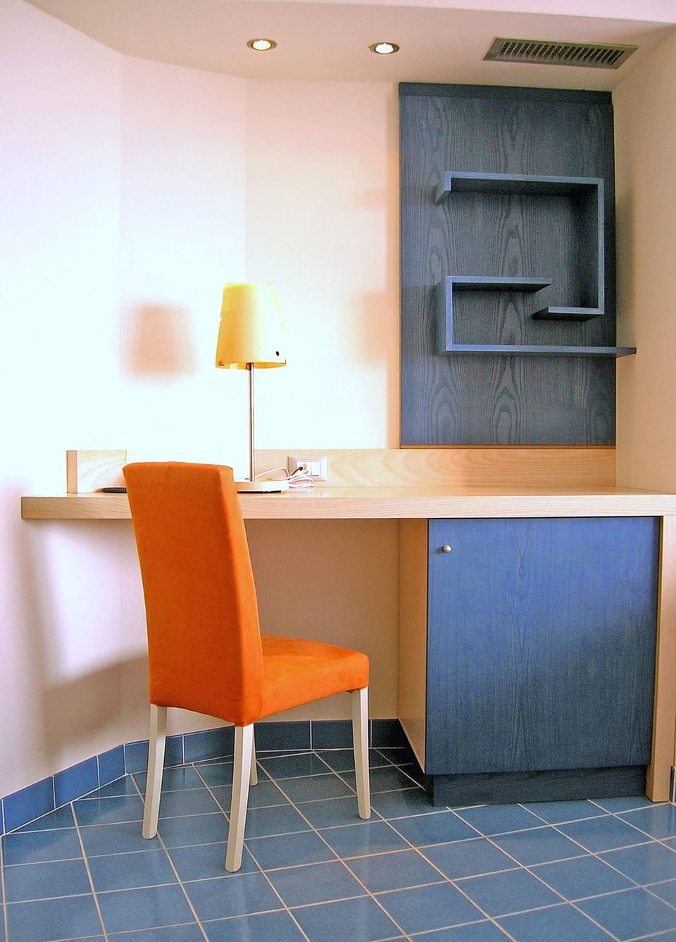 Triple Room | Minibar, in-room safe, desk, soundproofing