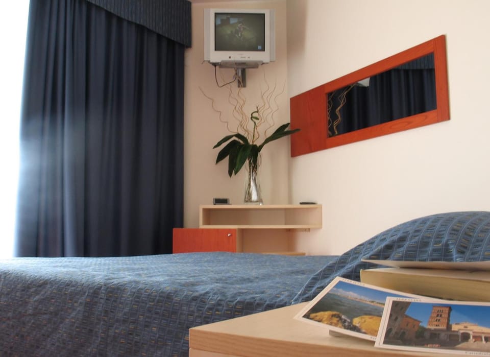 Minibar, in-room safe, desk, soundproofing