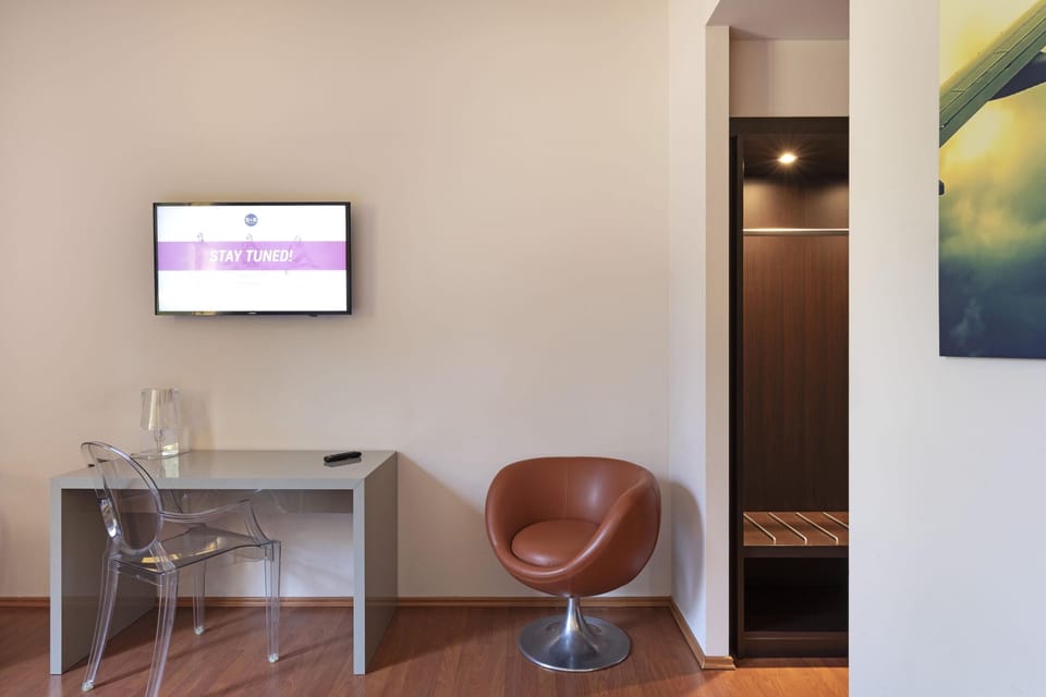 Standard Double Room, Non Smoking | Interior