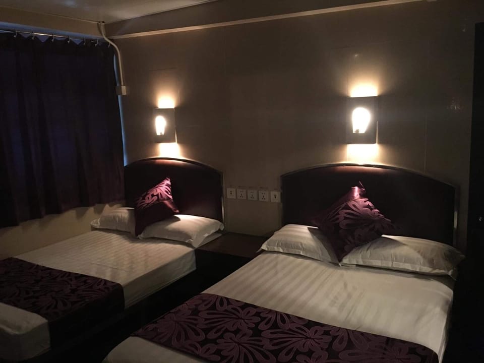 Hypo-allergenic bedding, blackout drapes, soundproofing, free WiFi