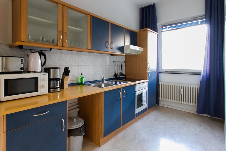 Apartment, 3 Bedrooms (Included € 45 cleaning fee) | Private kitchen | Fridge