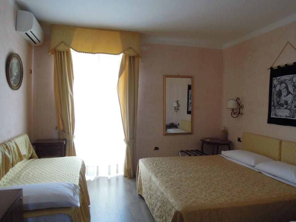Triple Room | 1 bedroom, premium bedding, Select Comfort beds, minibar