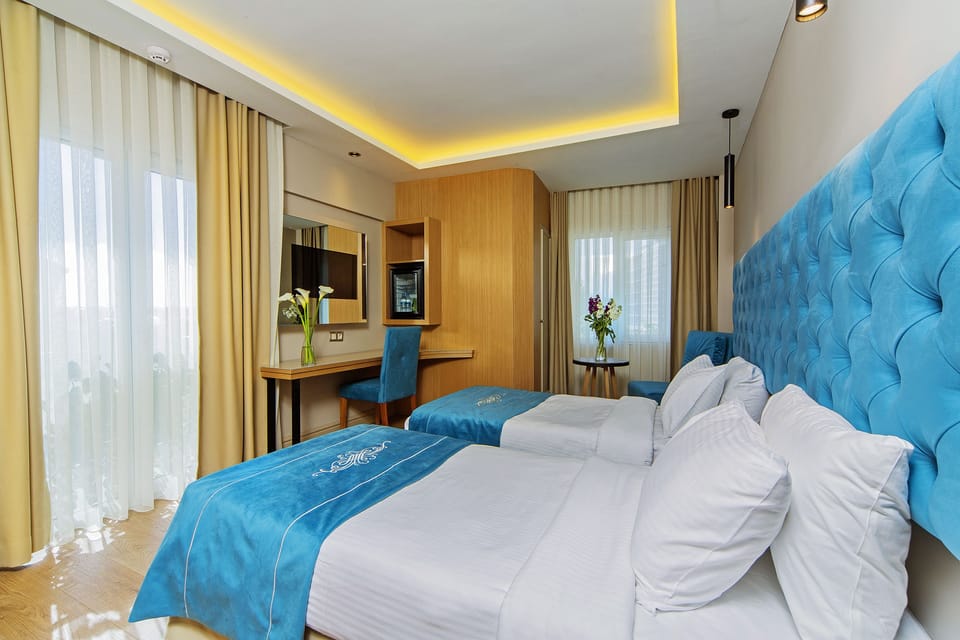 Minibar, in-room safe, soundproofing, WiFi (free)