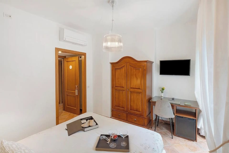 Double Room | Premium bedding, desk, cribs/infant beds, free WiFi