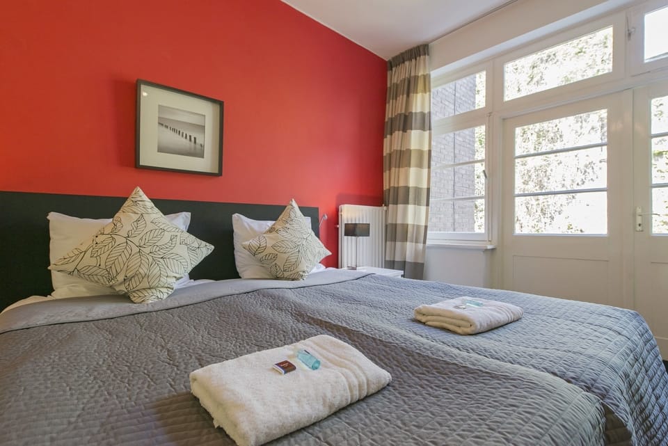 Double Room, Private Bathroom | Cribs/infant beds, rollaway beds, free WiFi, bed sheets