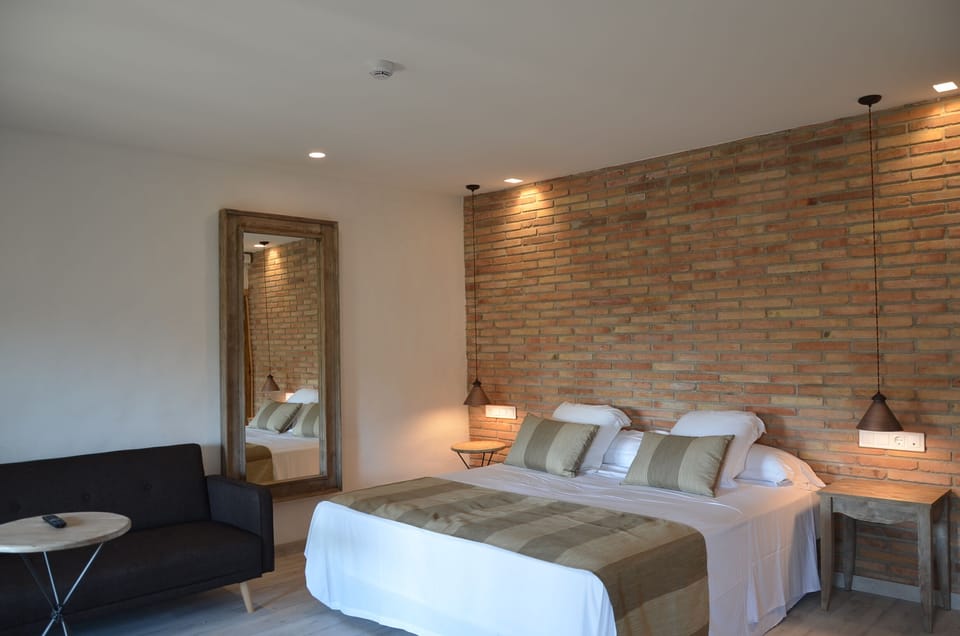 Superior Double Room, Terrace | Down comforters, minibar, in-room safe, soundproofing