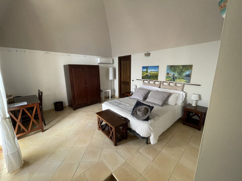 Double Room, Sea View | Premium bedding, minibar, individually decorated, desk