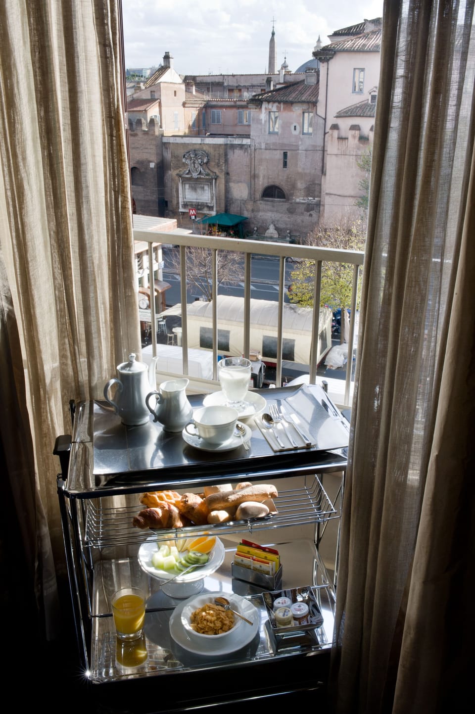 Suite | Room service - dining