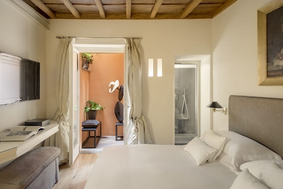 Junior Suite | Egyptian cotton sheets, hypo-allergenic bedding, down comforters