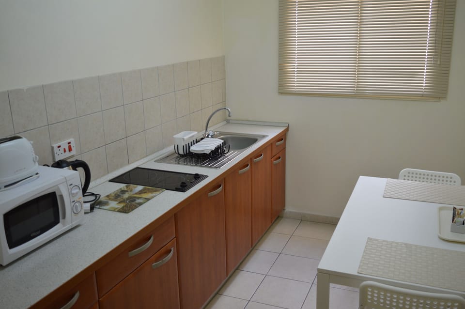 Classic Apartment, 1 Bedroom | Private kitchen | Coffee/tea maker, fridge, microwave, cookware/dishes/utensils