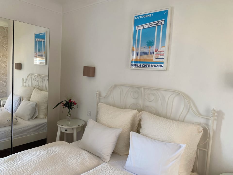 Superior Room | 1 bedroom, in-room safe, individually decorated, individually furnished