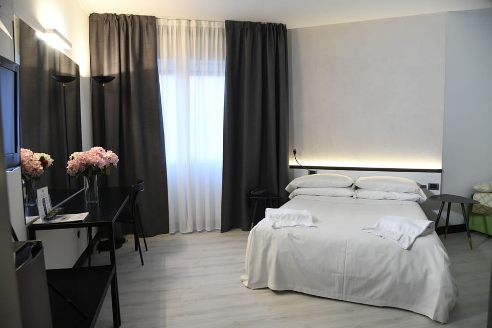 In-room safe, desk, blackout drapes, iron/ironing board (on request)