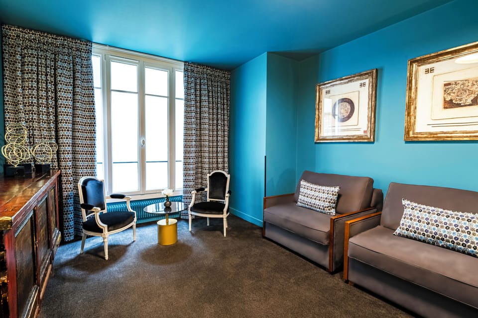 Suite | Premium bedding, memory foam beds, in-room safe, desk