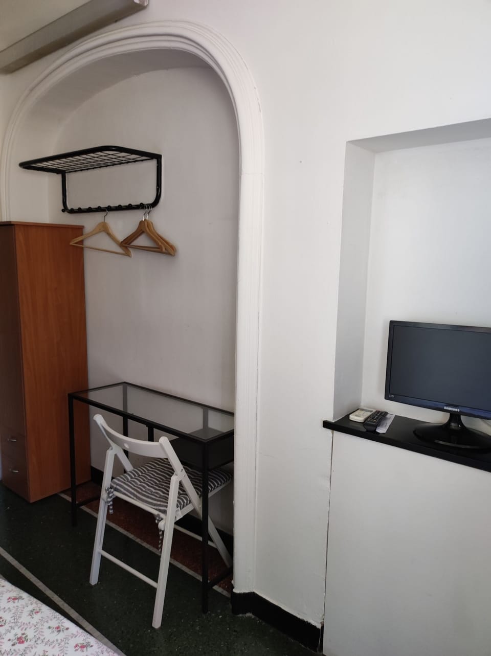 Basic Single Room, 1 Twin Bed | Desk, WiFi (free), bed sheets