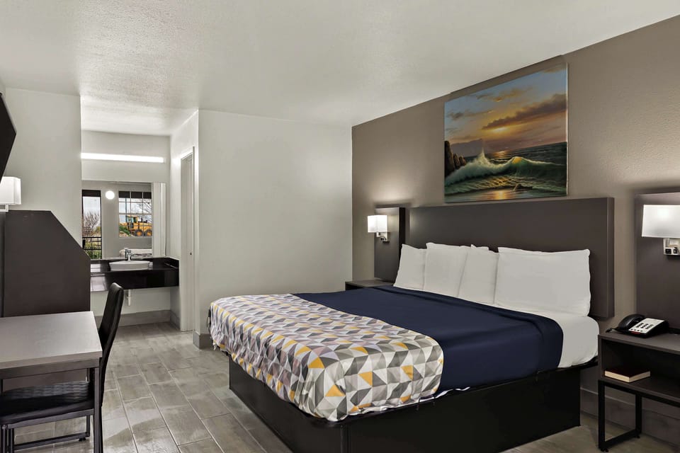 Desk, soundproofing, alarm clocks