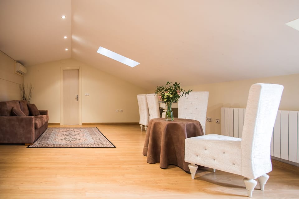 Superior Double Room | Individually decorated, desk, free WiFi, bed sheets