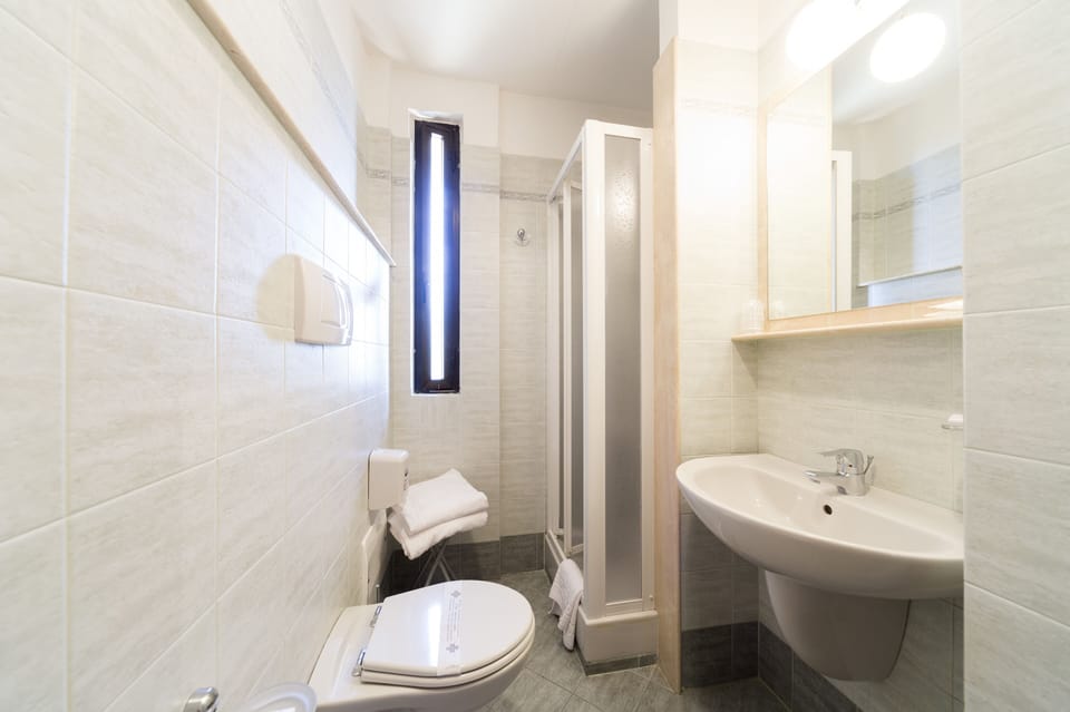 Shower, free toiletries, hair dryer, bathrobes