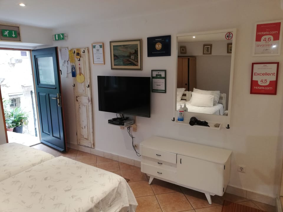 Apartment for 2 people | Premium bedding, minibar, desk, soundproofing