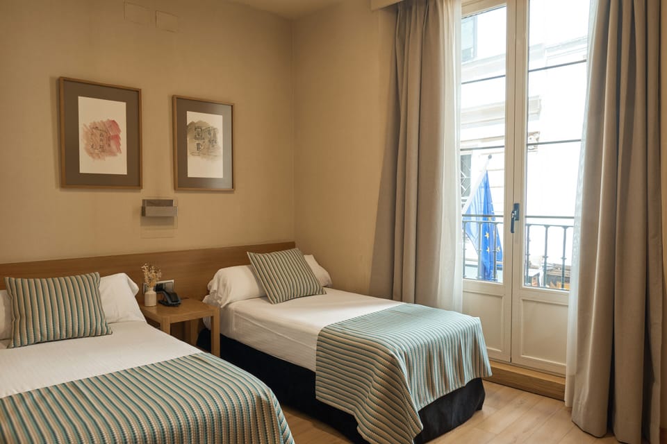 1 bedroom, premium bedding, down comforters, minibar