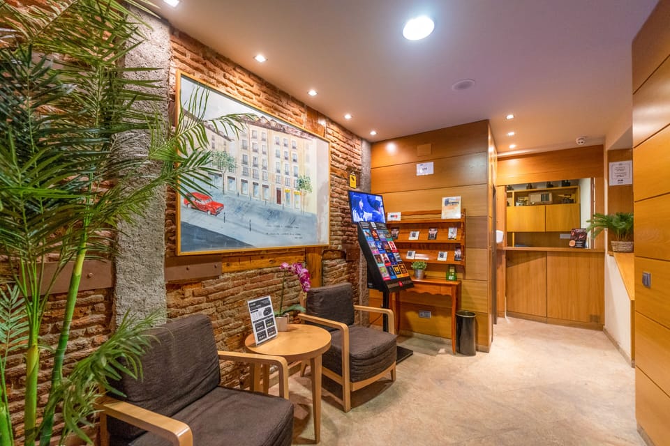 Windsor Puerta del Sol Hostel in Centro