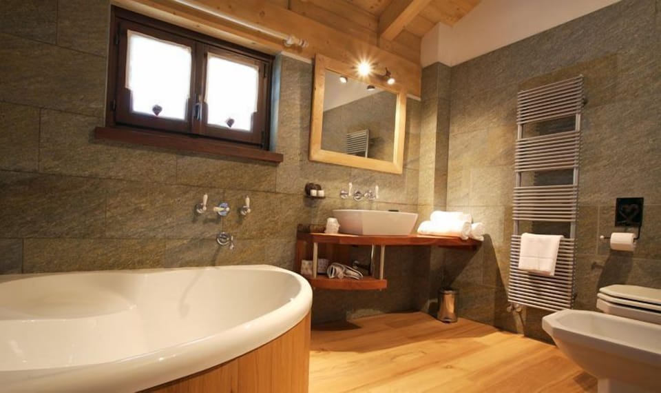 Double Room 40 m2 | Bathroom | Separate tub and shower, rainfall showerhead, hair dryer, bathrobes