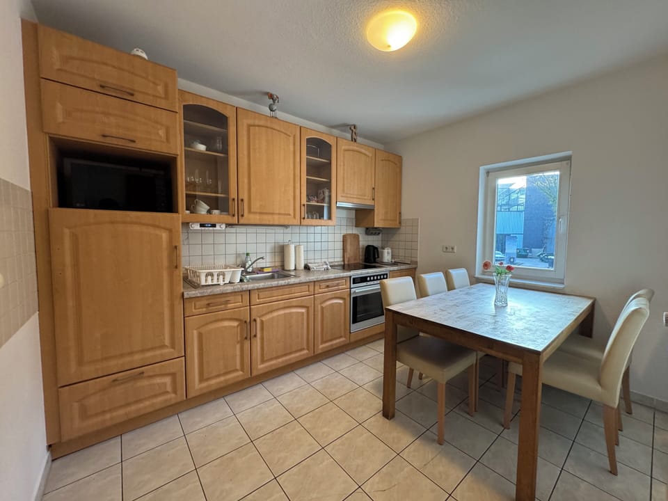 Apartment, 3 Bedrooms, Kitchen | Private kitchen | Fridge, stovetop, coffee/tea maker, electric kettle