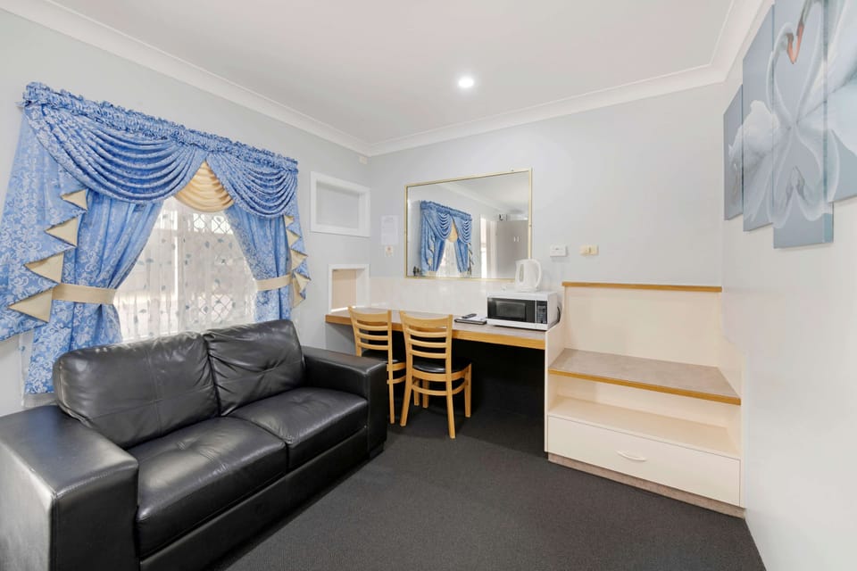 Executive Room, Multiple Beds, Non Smoking | Premium bedding, minibar, laptop workspace, blackout drapes