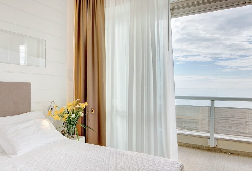 Doppia Deluxe Fronte Mare | Minibar, in-room safe, desk, free WiFi