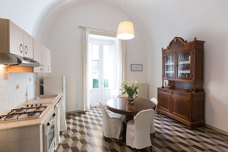 Fridge, coffee/tea maker, electric kettle