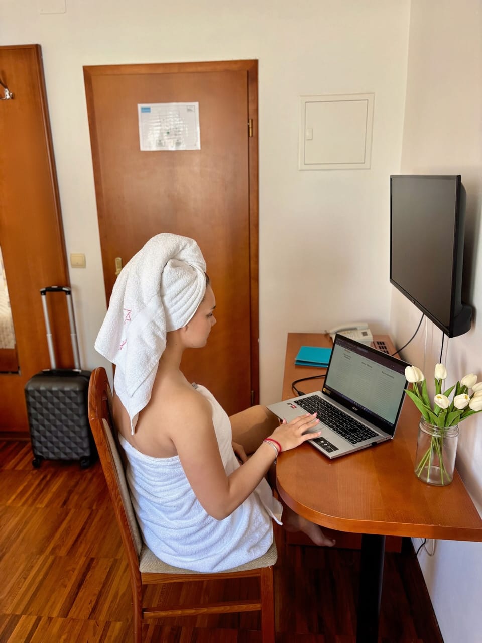 Standard Double Room | Minibar, in-room safe, desk, free WiFi