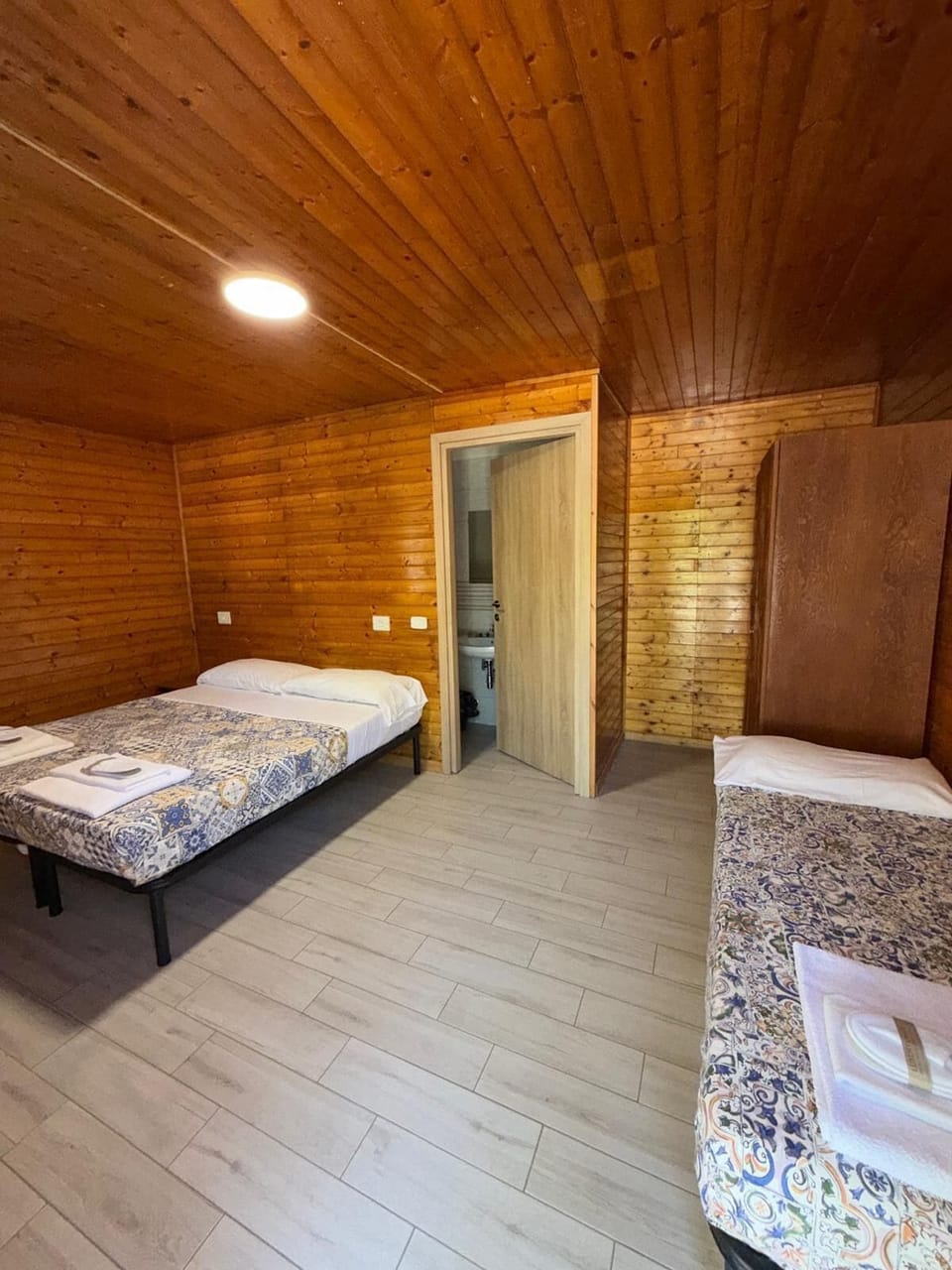 Bungalow for 3 people | In-room safe, WiFi (free), bed sheets