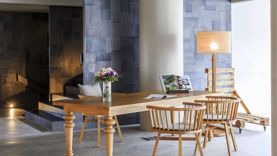 Lobby sitting area