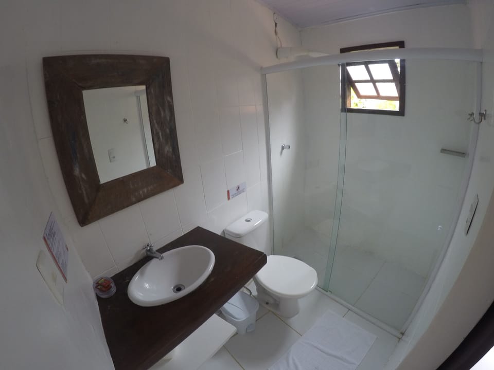 Family Quadruple Room | Bathroom | Shower, towels