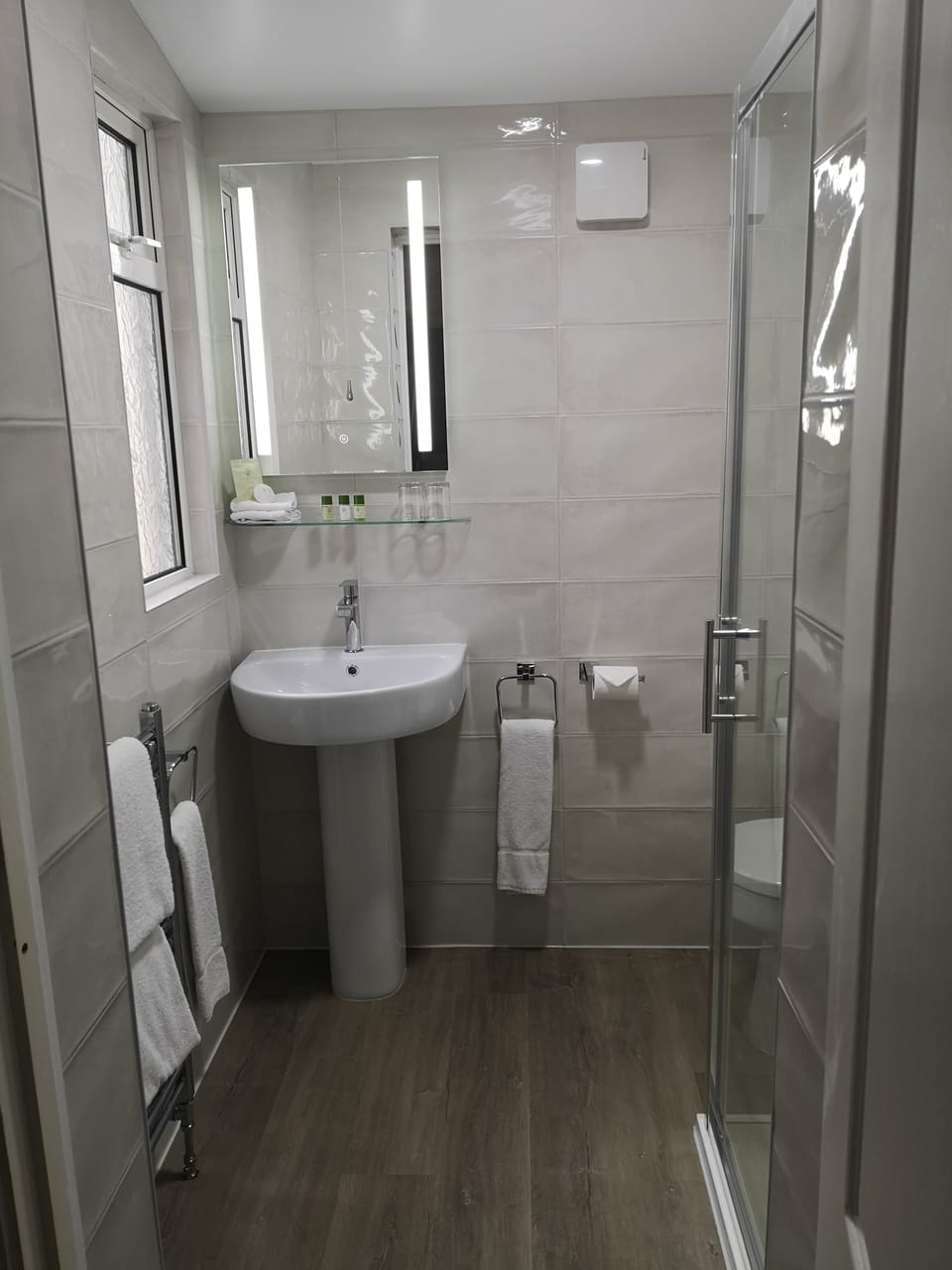 Standard Double Room | Bathroom | Hair dryer, towels