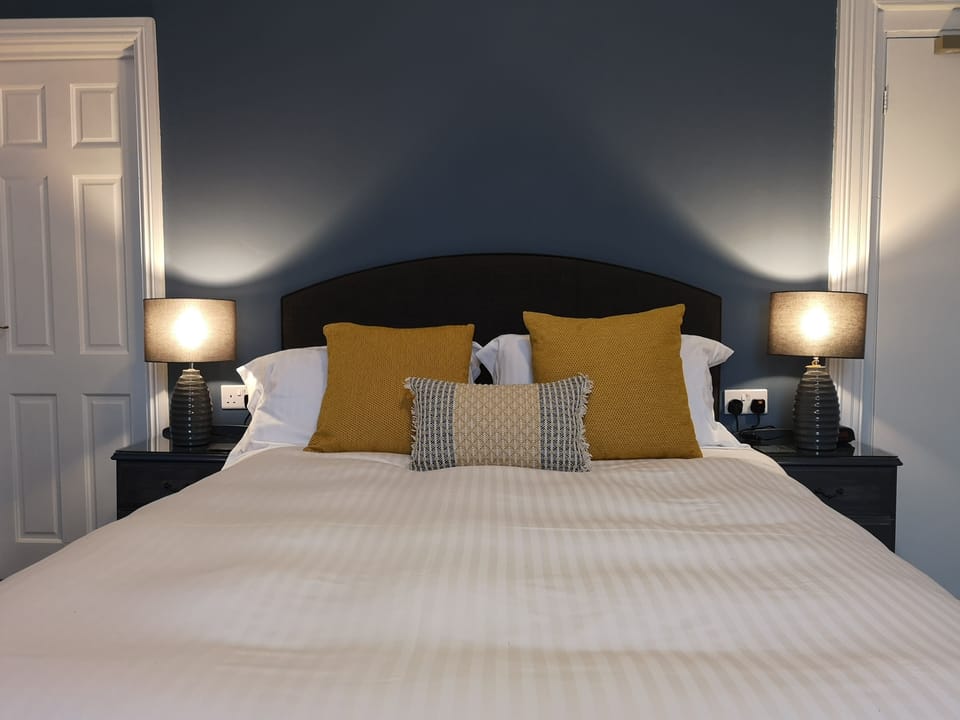 Superior Double Room, 1 King Bed (Large) | Hypo-allergenic bedding, individually decorated, blackout drapes