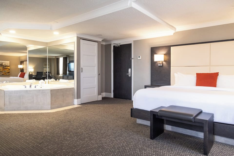 Premium bedding, pillowtop beds, in-room safe, desk