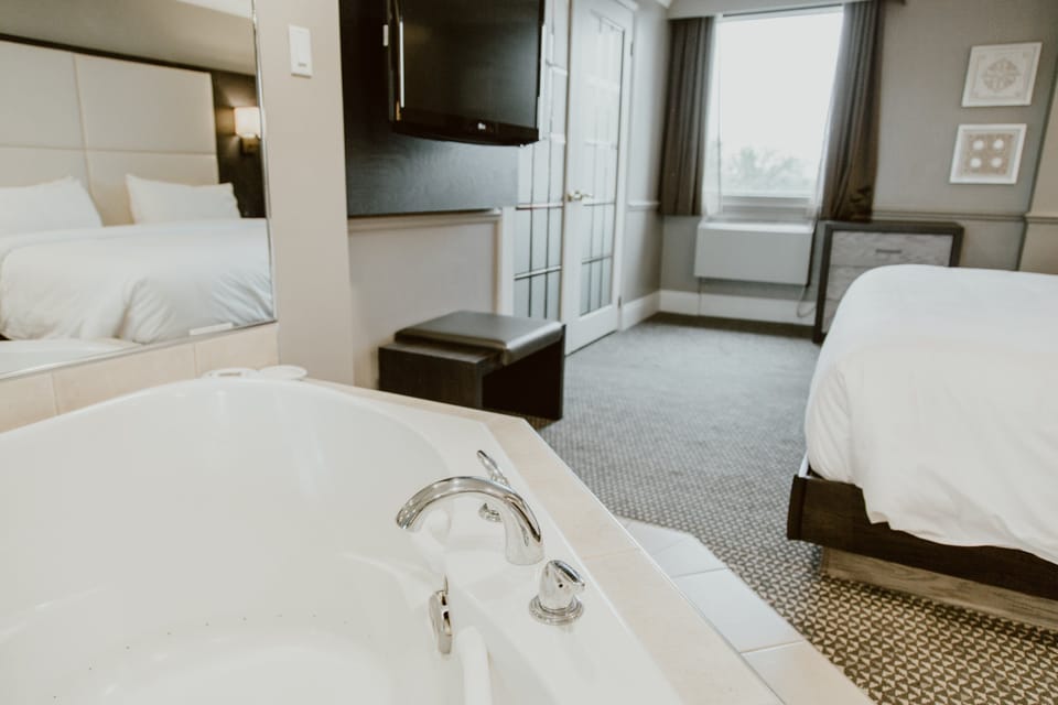 Premium bedding, pillowtop beds, in-room safe, desk