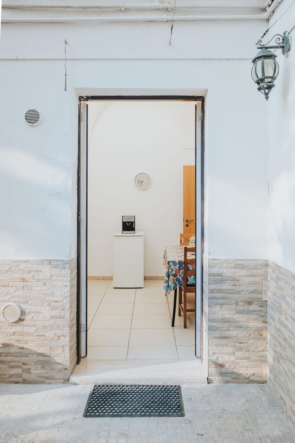 Apartment, 1 Bedroom, Garden View | Private kitchen | Fridge, dining table