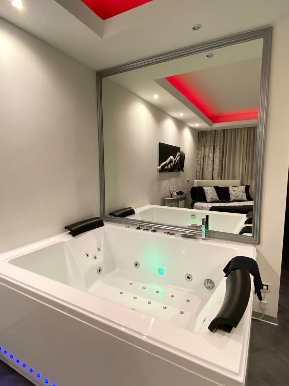 Exclusive Suite, Jetted Tub | Private spa tub