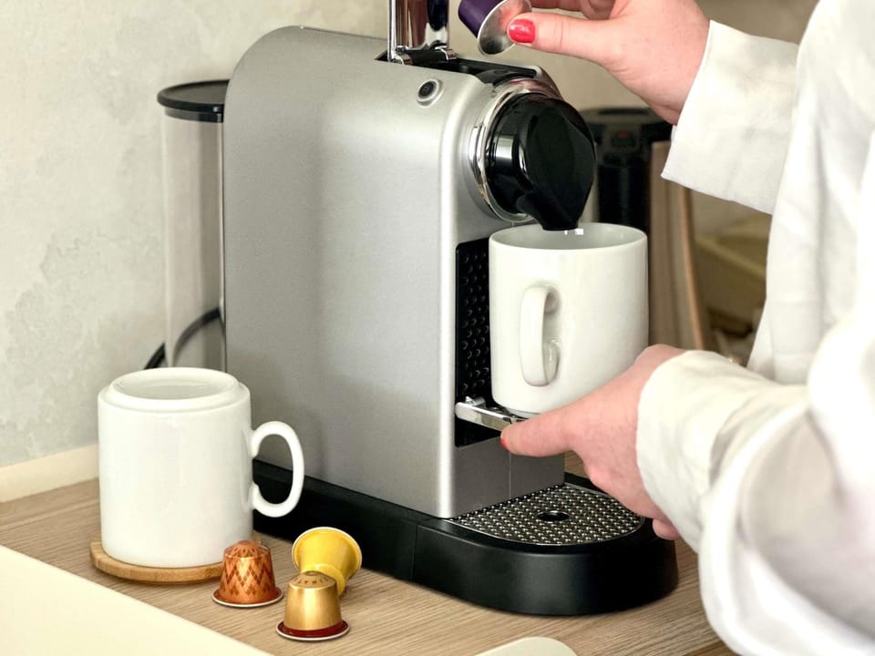 Executive Room, 1 King Bed | 1 bedroom, memory foam beds, in-room safe, desk