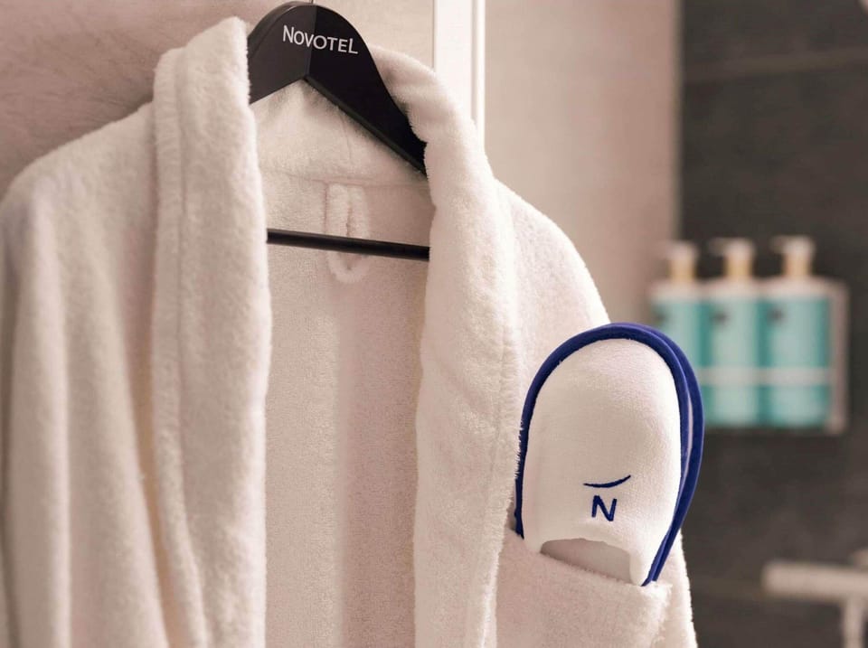 Executive Room, 1 King Bed | 1 bedroom, memory foam beds, in-room safe, desk