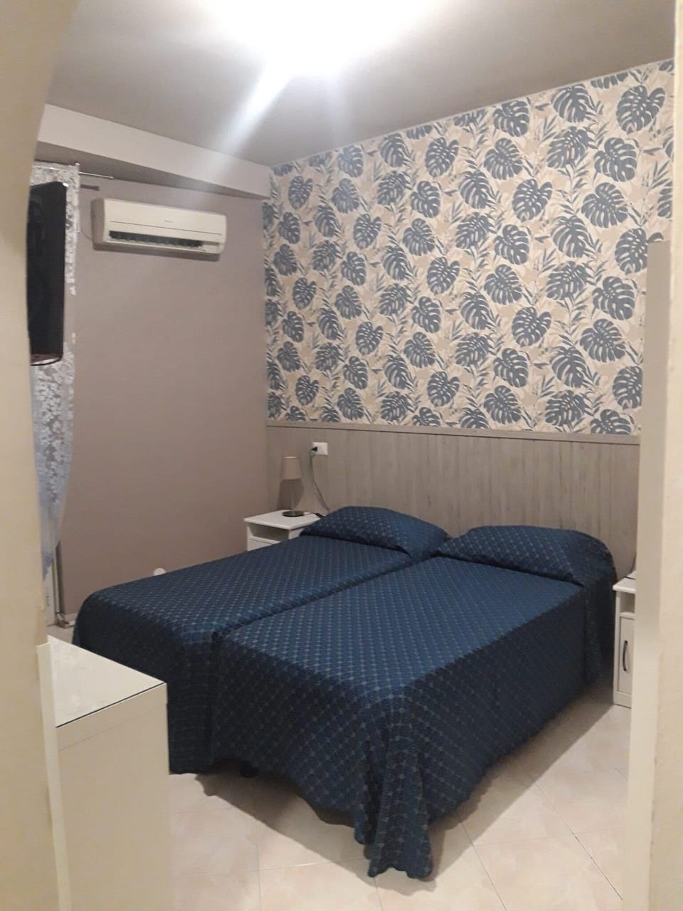 Double Room | Free WiFi, bed sheets