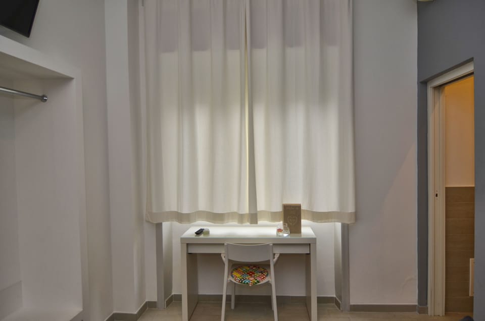 Double Room Single Use | Premium bedding, individually decorated, iron/ironing board, free WiFi
